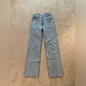 Abercrombie relaxed 90’s Jean high rise